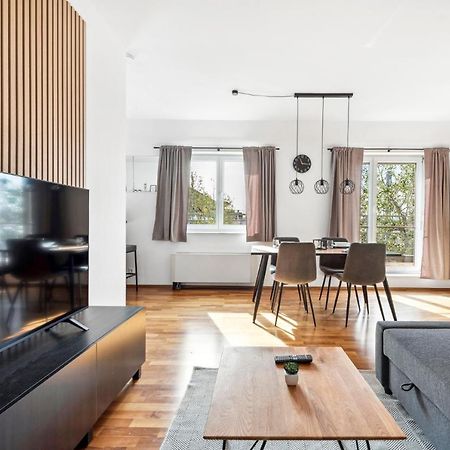 Bernhards Apartment Stadthalle - Klima & Terrasse 비엔나 외부 사진